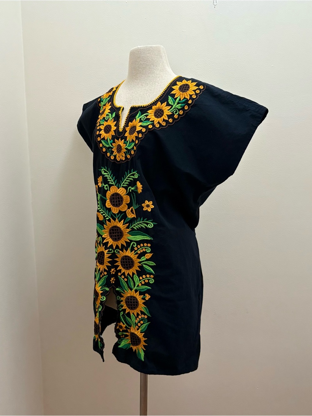 Vintage Mexican Black Embroidered Sunflower Tunic Dress Boho Folk Art Size S-XL - Picture 2 of 14